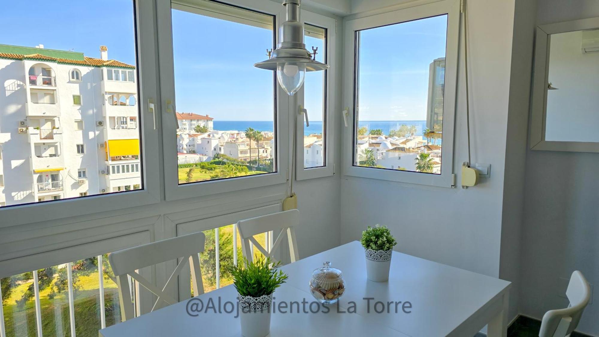 Laguna Beach Premium - Alojamientos La Torre تورّوكس كوستا المظهر الخارجي الصورة