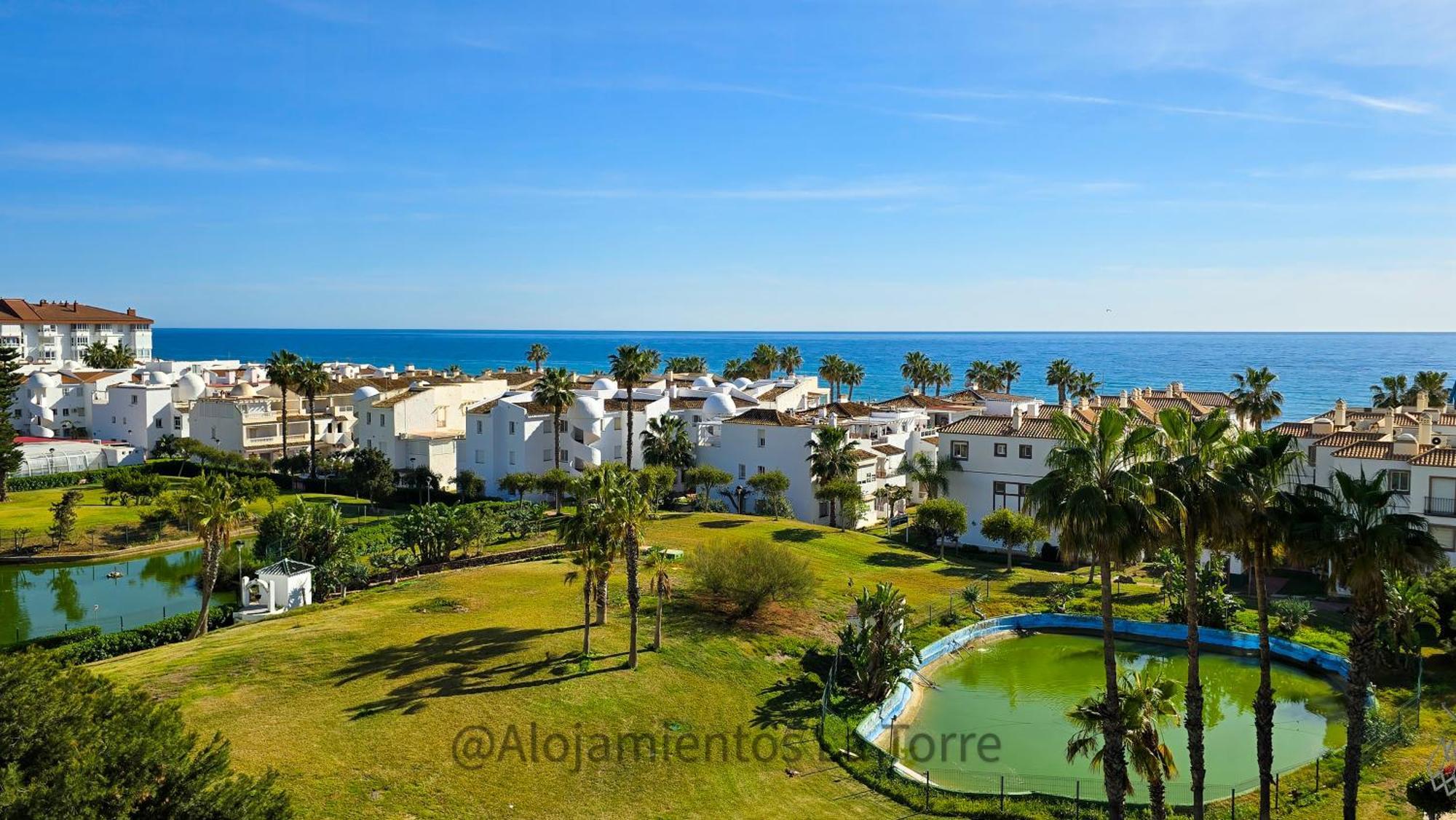 Laguna Beach Premium - Alojamientos La Torre تورّوكس كوستا المظهر الخارجي الصورة