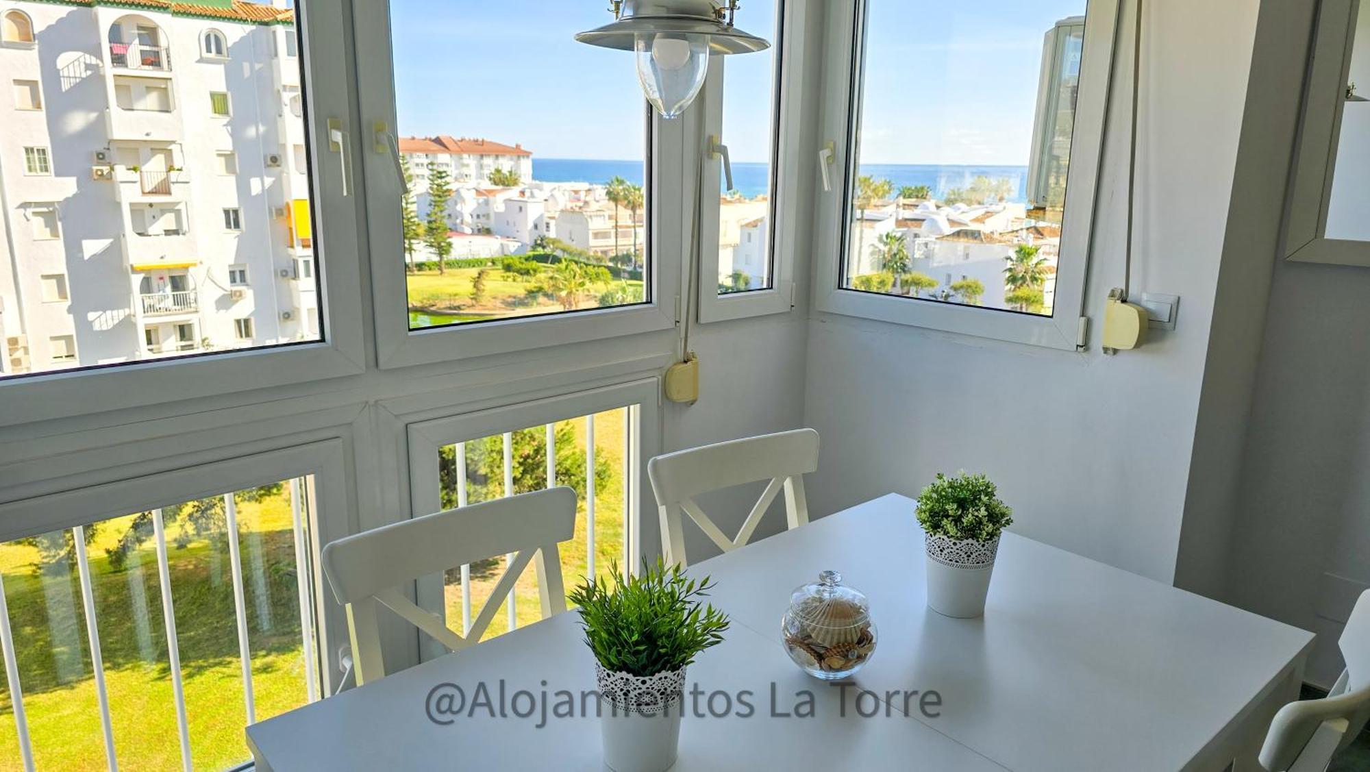 Laguna Beach Premium - Alojamientos La Torre تورّوكس كوستا المظهر الخارجي الصورة