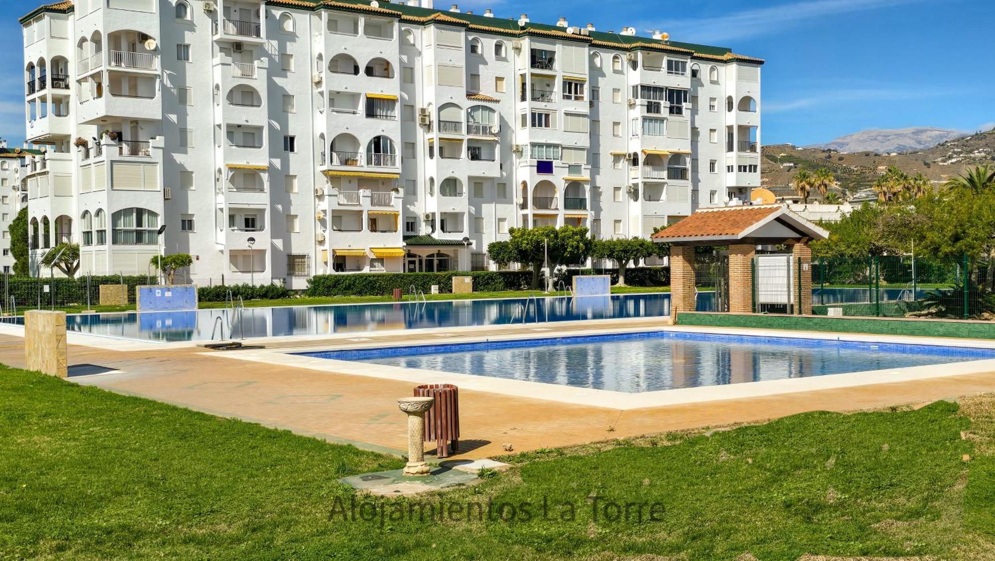 Laguna Beach Premium - Alojamientos La Torre تورّوكس كوستا المظهر الخارجي الصورة