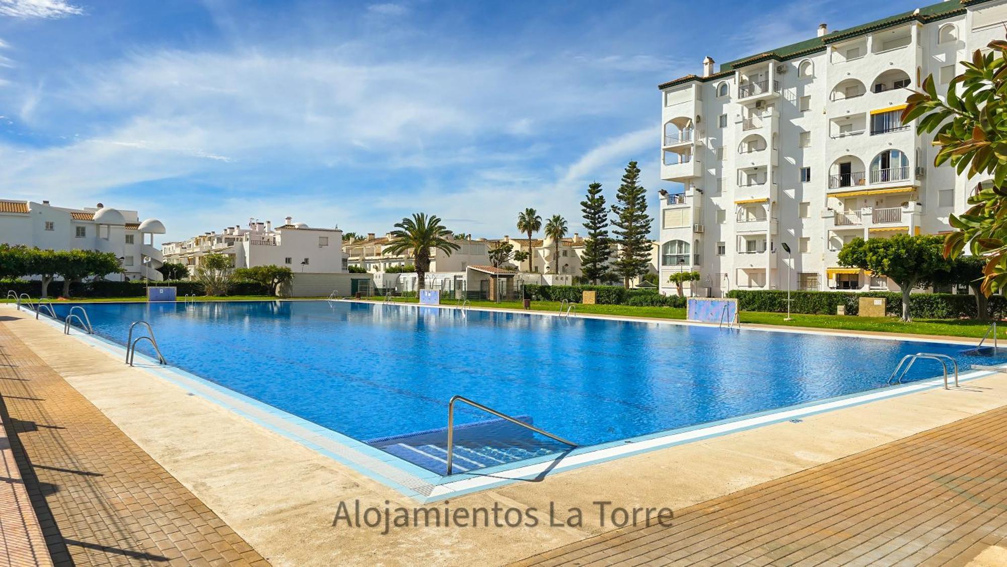 Laguna Beach Premium - Alojamientos La Torre تورّوكس كوستا المظهر الخارجي الصورة